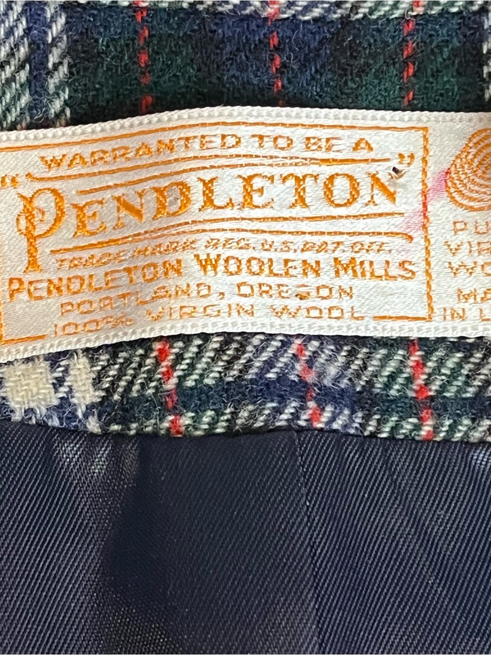 Vintage Plaid Pendleton Two-Button Blazer Jacket in Navy and White Size 6 - Picture 7 of 11